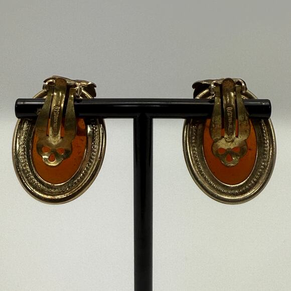 Fashion Leaf Synthetic Amber Stone Clip-On Earrings - Picture 4 of 5